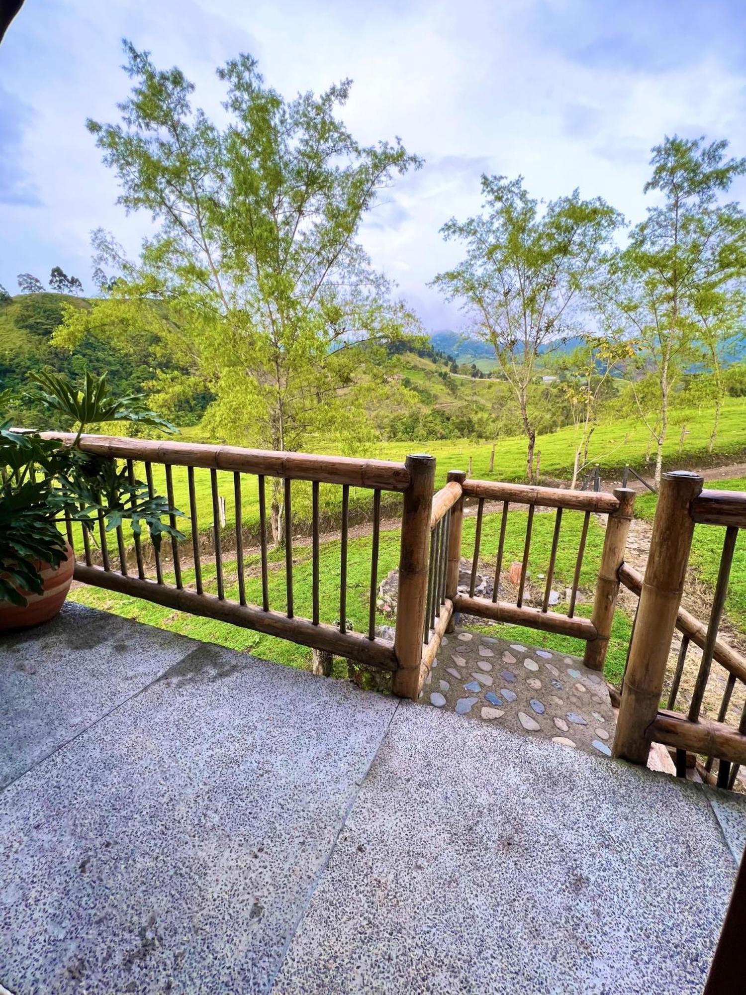 Glamping La Herradura Санта-Роса-де-Кабаль Экстерьер фото